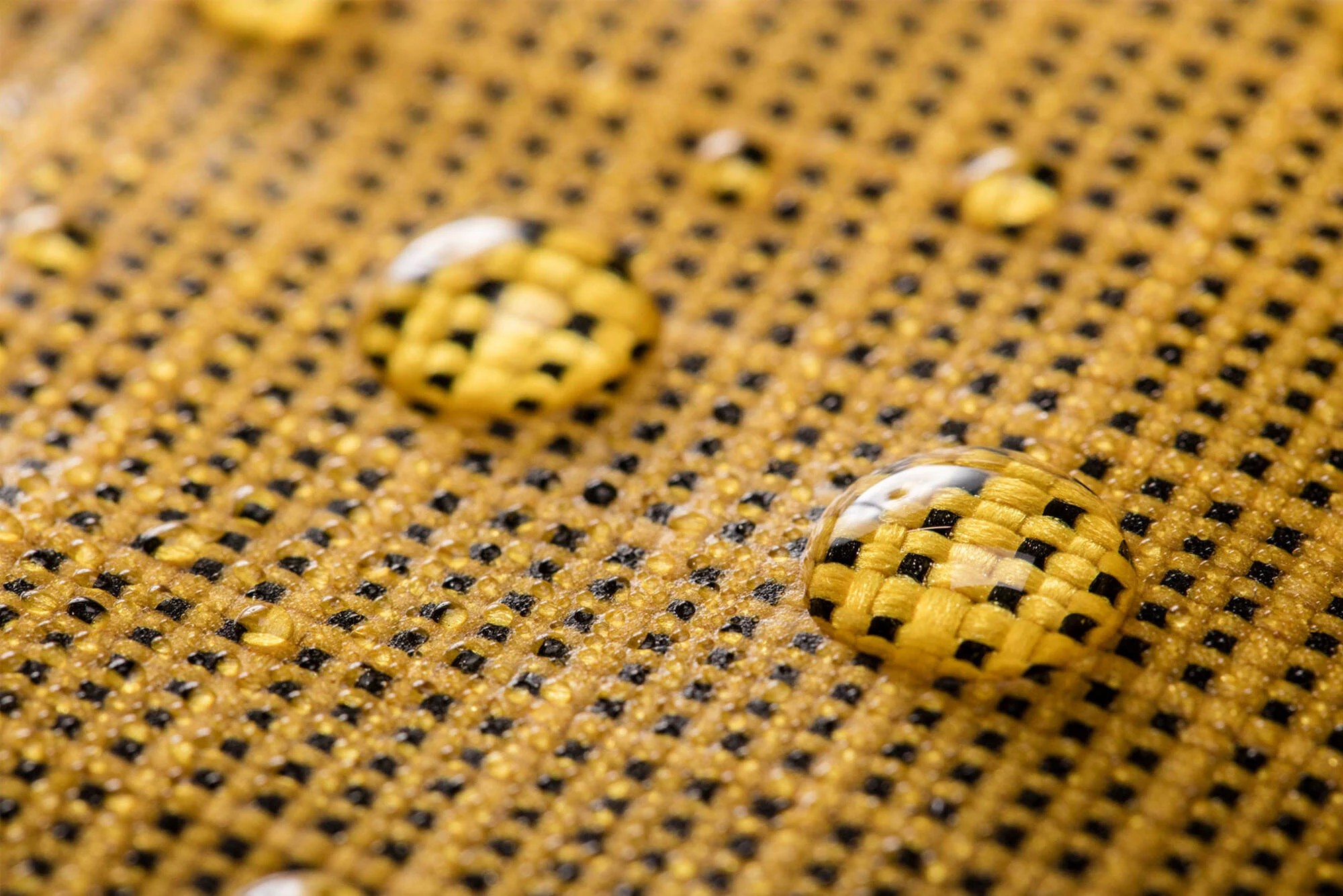 Край на „Forever Chemicals“: новата ера на водоотблъскващата екипировка